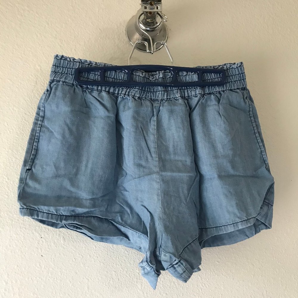 Elastic Band, Denim Shorts